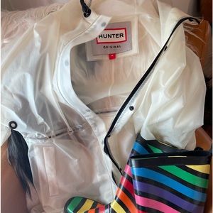 Medium Clear Hunter rain coat! Adorable draw string waist medium unique rare